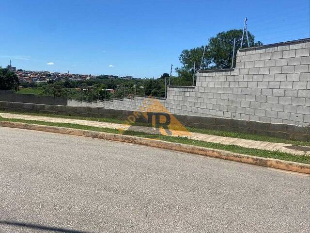 Venda em Condomínio Helena Maria - Sorocaba