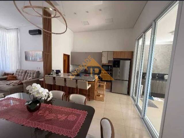 #CA2102 - Casa em condomínio para Venda em Votorantim - SP - 2