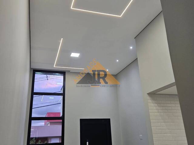 Venda em Condomínio Helena Maria - Sorocaba